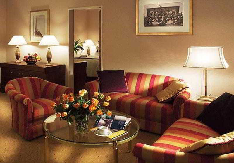 Renaissance Zurich Hotel الغرفة الصورة